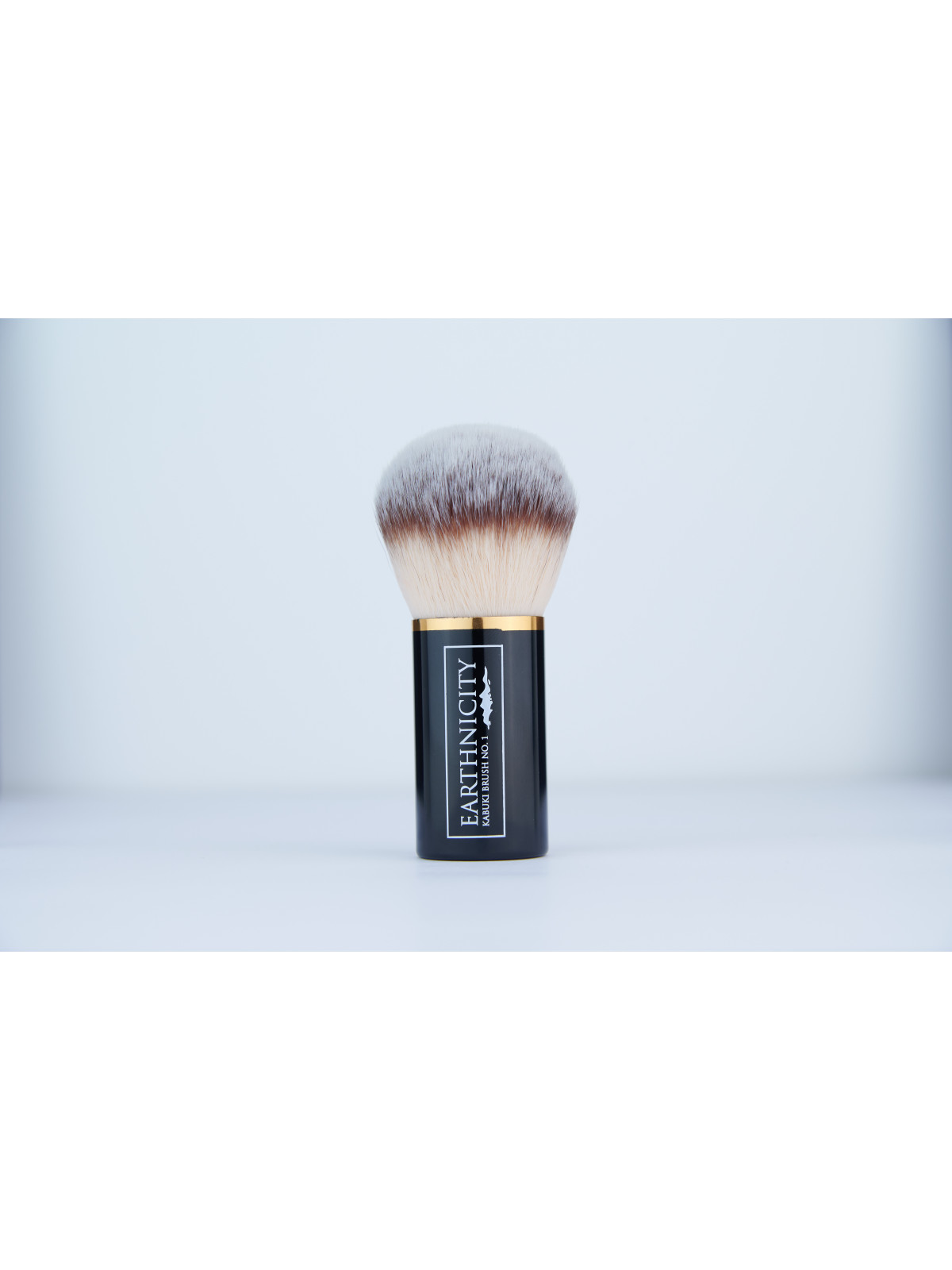 Earthnicity Kabuki Brush for Mineral Makeup